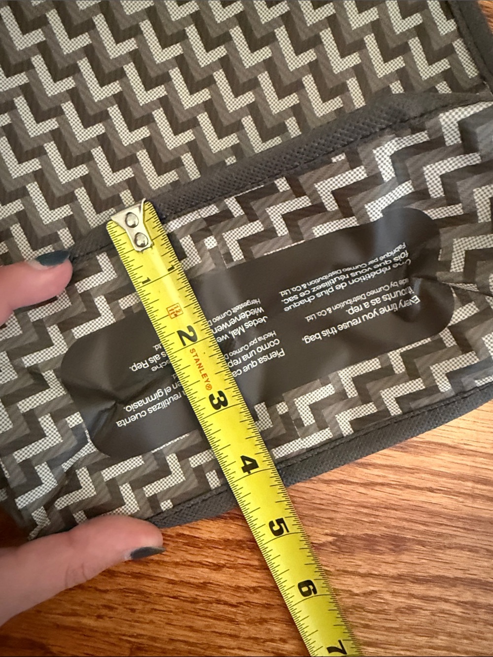 lululemon athletica Gray Geometric Tote - Picture 4 of 4